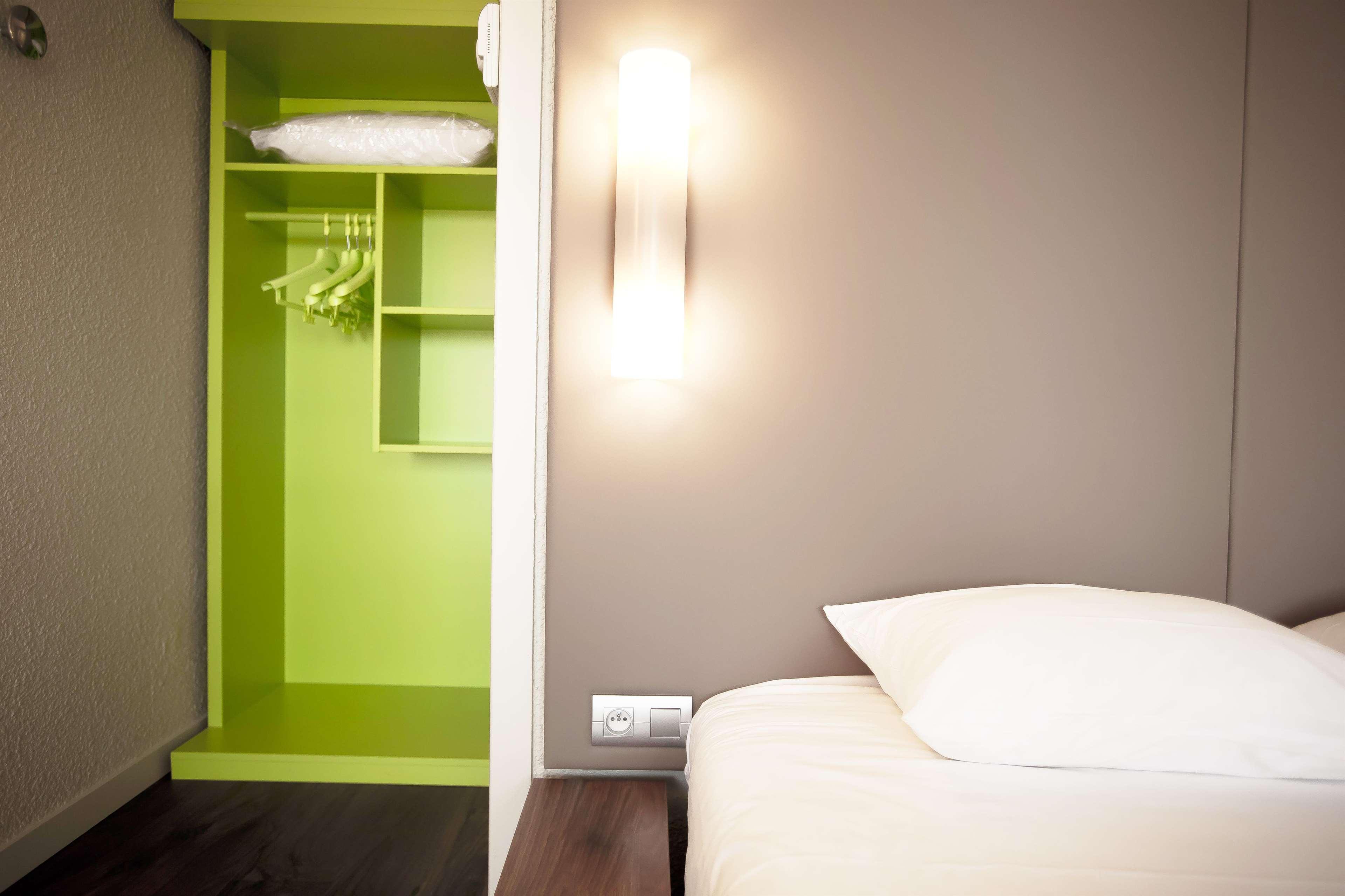 Campanile Melun Sud - Dammarie Les Lys Hotel Eksteriør billede