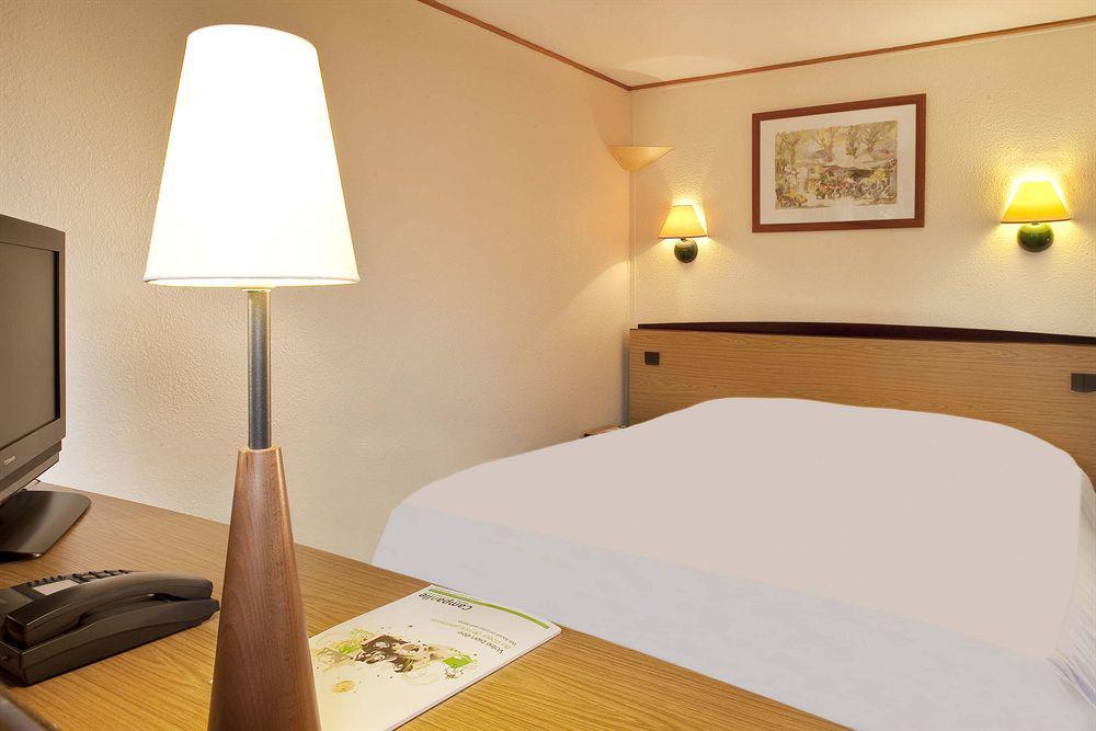 Campanile Melun Sud - Dammarie Les Lys Hotel Værelse billede